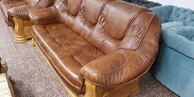 Два кожаных дивана в голландском стиле - скидка 100 евро. Трнава - изображение 1