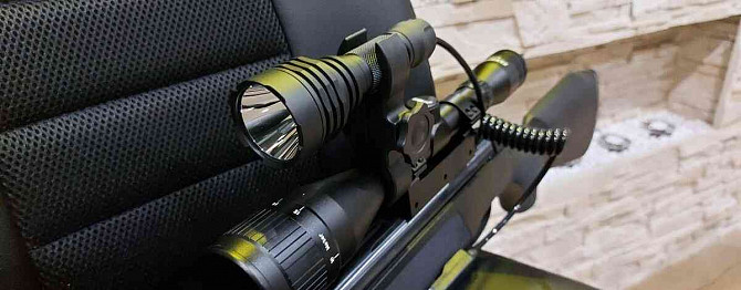 taktická baterka na zbran 2000lm blue Senec - foto 2