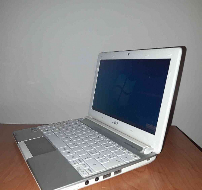Netbook  Acer aspire one 10.1 palcov Rožňava - foto 2