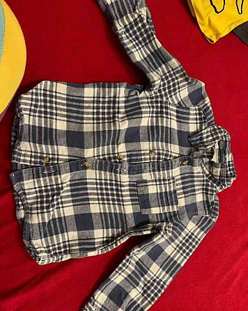 Ich verkaufe ein Paket mit Kinderkleidung in der Größe 92-98 Snina - Foto 12