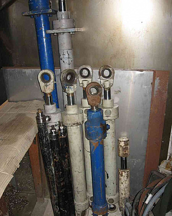 piston rod hydraulics loader splitter distributor Novy Jicin - photo 11