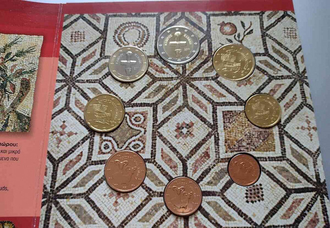 Set of coins Cyprus 2008 + 2011 Nitra - photo 5