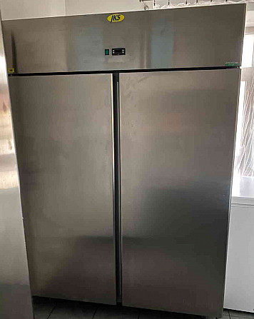 Eladó egy szekrényes rozsdamentes hűtőszekrény Žarnovica - fotó 1