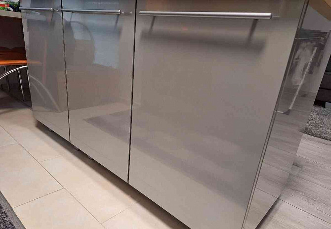 I am selling a kitchen unit complete with appliances Galanta - photo 2