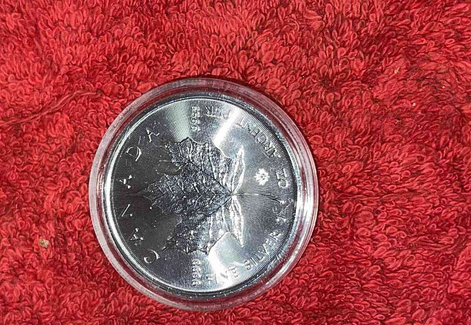 Maple Leaf ezüst érme – Kanada (1Oz, 2021-22) Prága - fotó 2