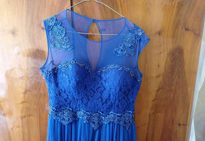 I offer for sale party dresses Trencin - photo 2