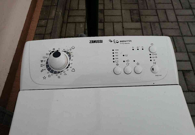 Отдаю стиральную машину Zanussi ZWQ5101. Прьевидза - изображение 1