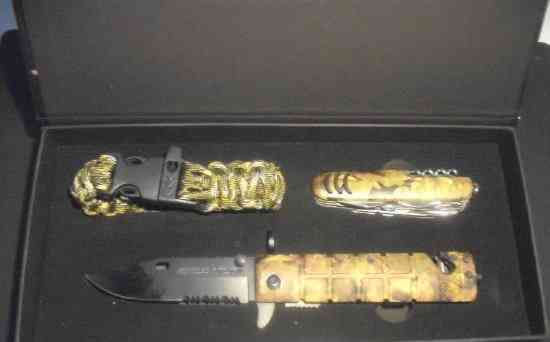 Sety nožov s paracordom, alebo kresadlom. (dva rôzne) Nove Zamky