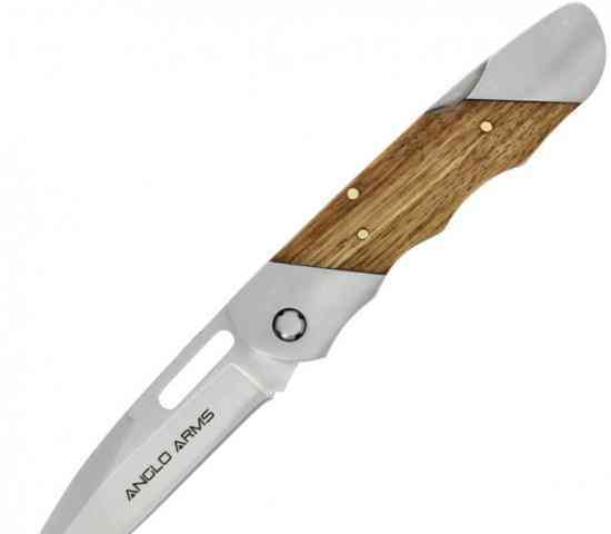 Sety nožov s paracordom, alebo kresadlom. (dva rôzne) Érsekújvár