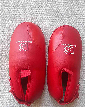 I will sell red instep protectors for karate Prievidza - photo 1