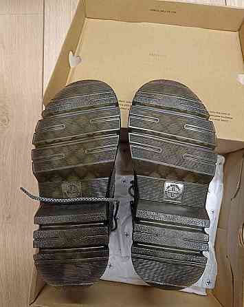 Nové dámske topánky Dr. Martens Tarik Boots Extra Tough Pozsony