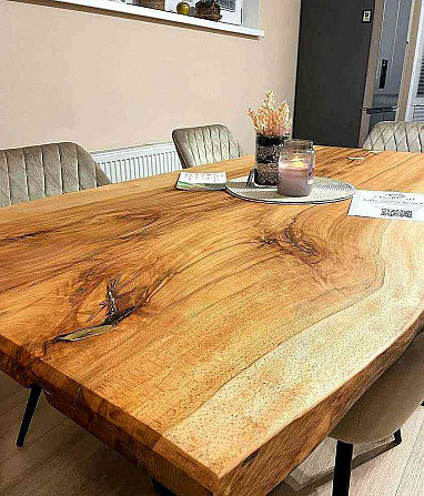 Jedálenský stôl z masívu ,,OAK Wild butterfly&quot; Dinning Table Brezno - foto 1