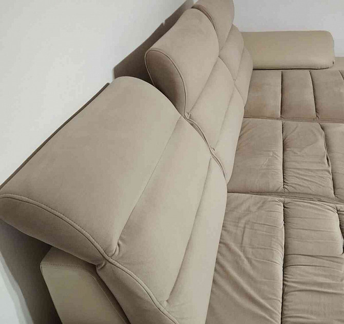 Серый диван с шезлонгом Gelnica - изображение 2