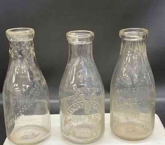 Request an old bottle with inscriptions on the glass Banovce nad Bebravou - photo 4