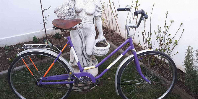 Eladó egy retro női kerékpár Senec - fotó 1