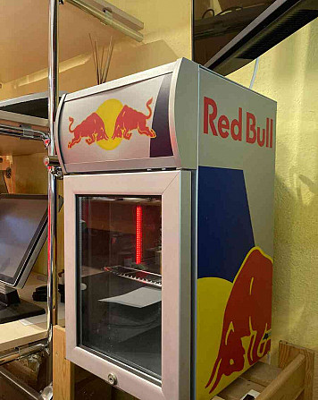 Red Bull chladnička mini Banská Štiavnica - foto 1