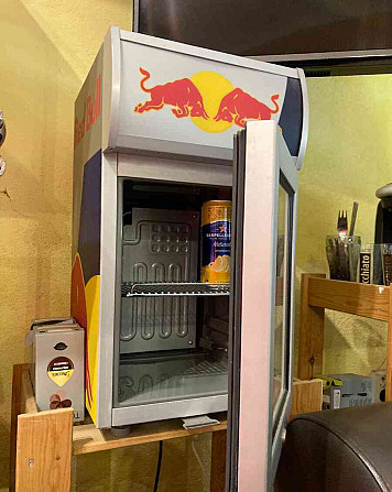 Red Bull mini hűtőszekrény Banská Štiavnica - fotó 2