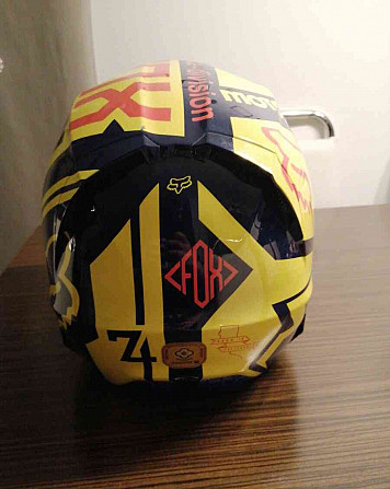 Fox V4 motocross helmet Trutnov - photo 3