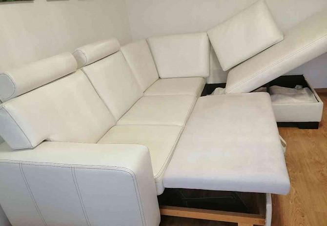 Exclusive white leather folding and corner sofa Banska Bystrica - photo 3