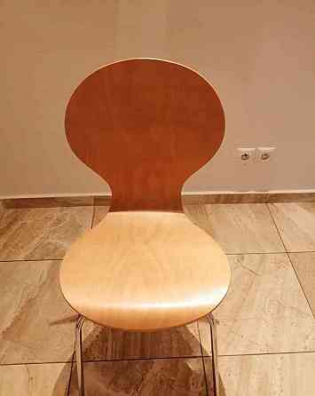 Stoličky s  drevenou dýhou a chromovou konštrukcio na predaj Neusohl