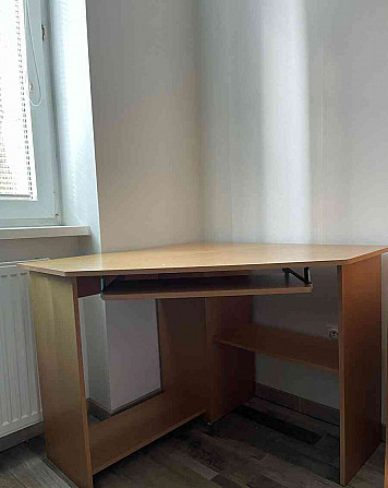Угловой офисный стол Поважска-Бистрица - изображение 1