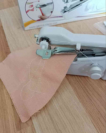 Hand sewing machine - battery operated Kosice - photo 4
