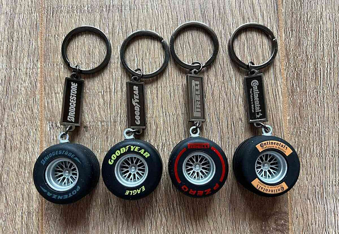Schlüsselanhänger Pirelli Tires F1 Goodyear Bridgestone Continental Žarnovica - Foto 1