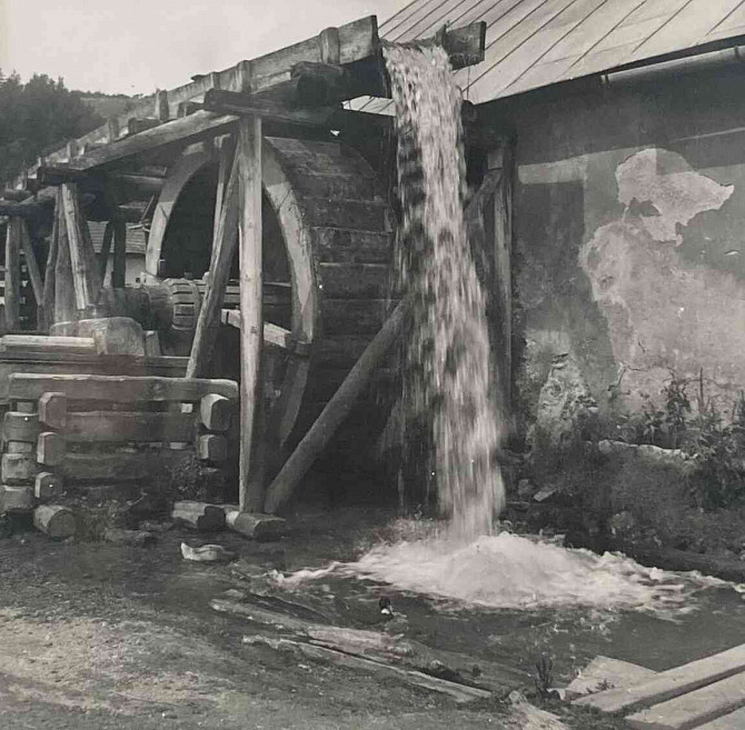 Jan Halaše - Starý mlýn v Polerice, kolem 1935 Bratislava - foto 1