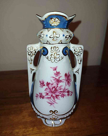 Vase Royal dux, Bohemia, Czechoslovakia Trencin - photo 1
