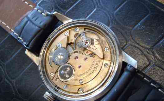 pánske náramkové hodinky  ENICAR  60-te roky  25 rubínov Pozsony