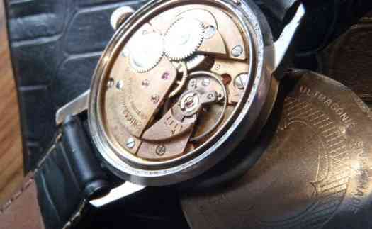 pánske náramkové hodinky  ENICAR  60-te roky  25 rubínov Bratislava