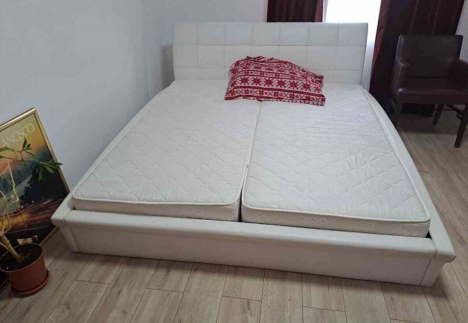 3. King méretű ágy és 180X200 cm Pozsony - fotó 7