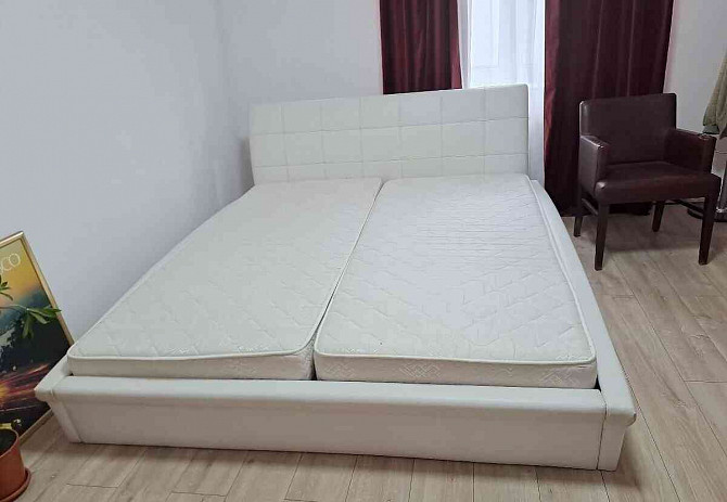 3. King méretű ágy és 180X200 cm Pozsony - fotó 6