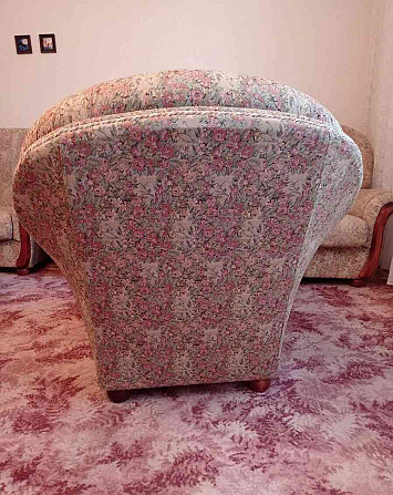Ich biete zum Verkauf eine Sofagarnitur mit Sesseln an Ilava - Foto 5