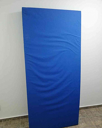 I am selling a mattress, size 200x90, height 10 cm. Veľký Krtíš - photo 2