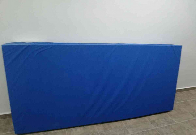 I am selling a mattress, size 200x90, height 10 cm. Veľký Krtíš - photo 1