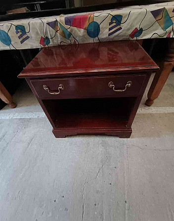 Branded wooden dresser + 2 bedside tables made in the USA Trnava - photo 5