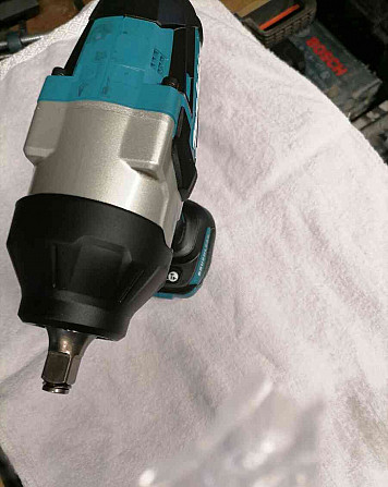 BATTERY DISPOSABLE WRENCH, 18V,, 12&quot;, MAKITA DTW 1002,,-250 EUR Povazska Bystrica - photo 6