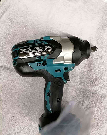 BATTERY DISPOSABLE WRENCH, 18V,, 12&quot;, MAKITA DTW 1002,,-250 EUR Povazska Bystrica - photo 4