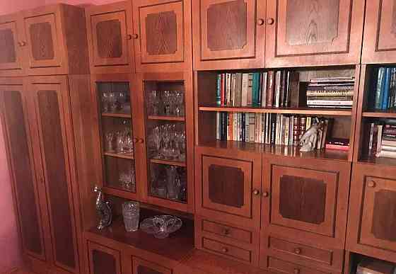 Obývacia stena - skrine z čerešňového dreva Nové Zámky
