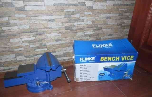 Продаю новые ротационные тиски FLINKE, всего 200 мм, 18 кг. Прьевидза - изображение 1