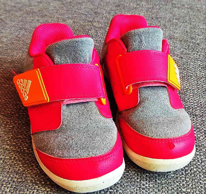 Girls' sneakers from the Adidas brand Zilina - photo 7