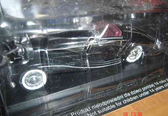 Zbierka modelov legendárni automobily Senec