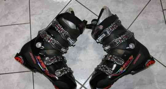мужские лыжные ботинки 45 Atomic Пухов - изображение 1