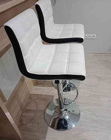 2 db állítható magasságú szék Bytča - fotó 4