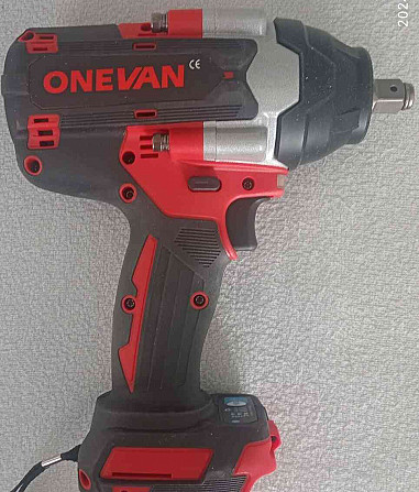 I am selling a ONEVAN 1800 cordless impact wrench Zilina - photo 1