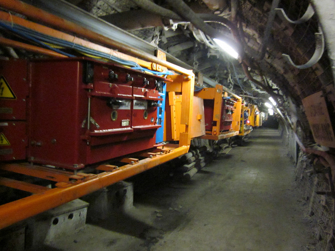 A set of equipment for suspending and moving cargo along a monorail track Pécel - photo 2